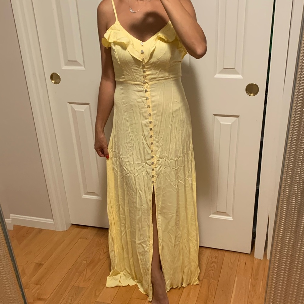 Maxi yellow dress